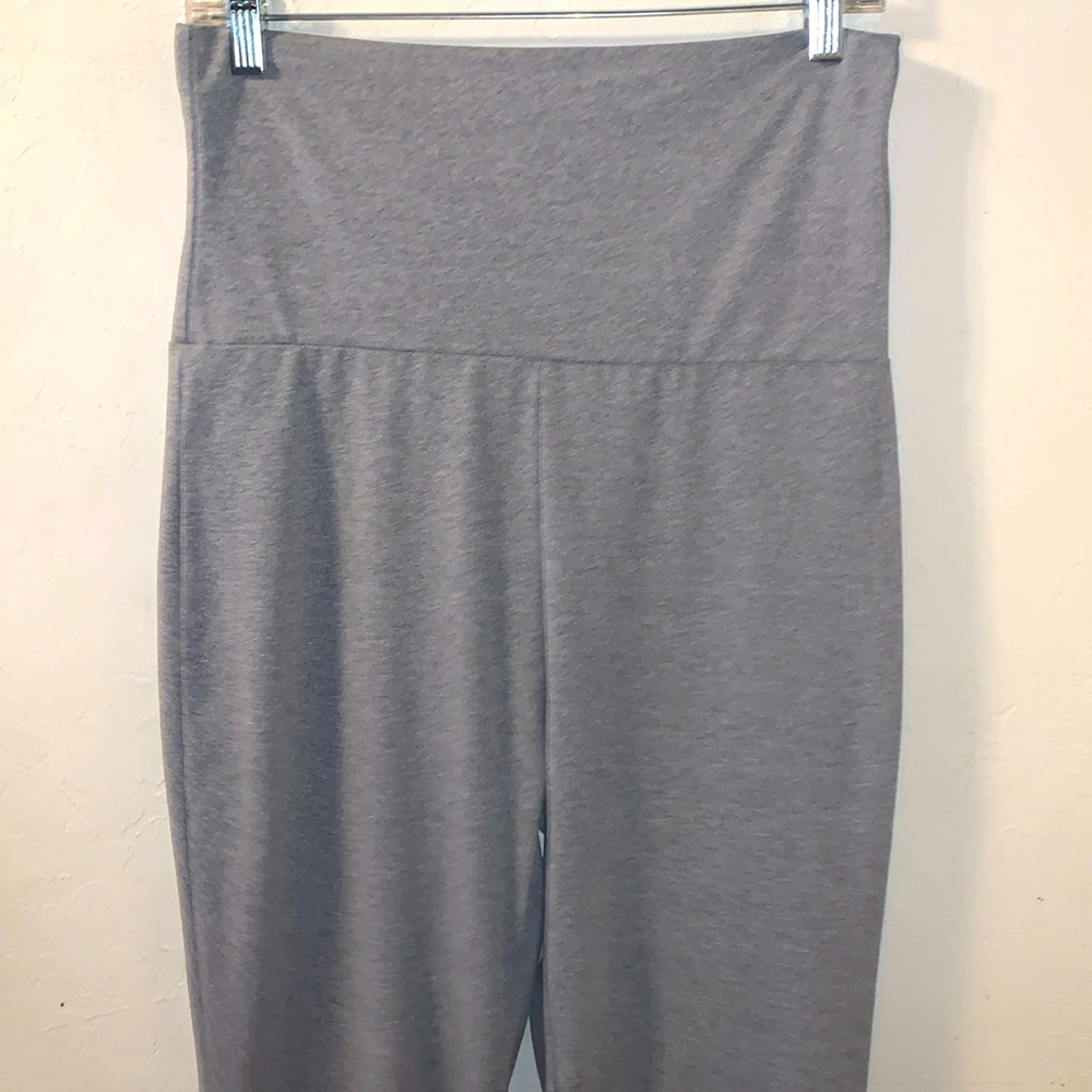 🎁Like New Unlisted Gray Heather Flare Leggings- Large